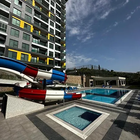 Two-bedroom Flat In Konak Garden Life *